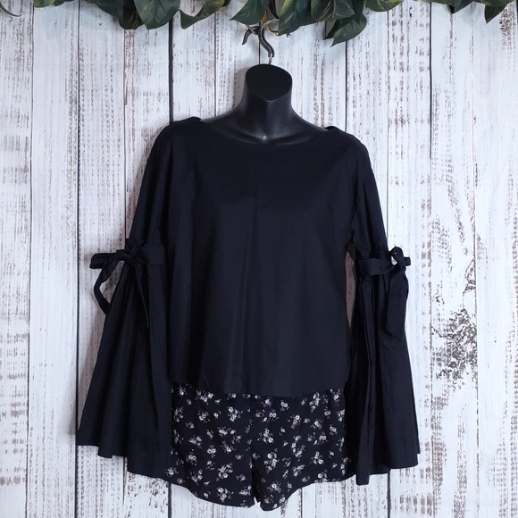 Free People So Obviously Yours poplin bell sleeve blouse bow details & buttons - Picture 2 of 15